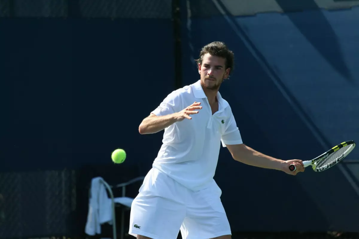 Wild_Card_Adrian_Mannarino_at_the_2010_US_Open_01